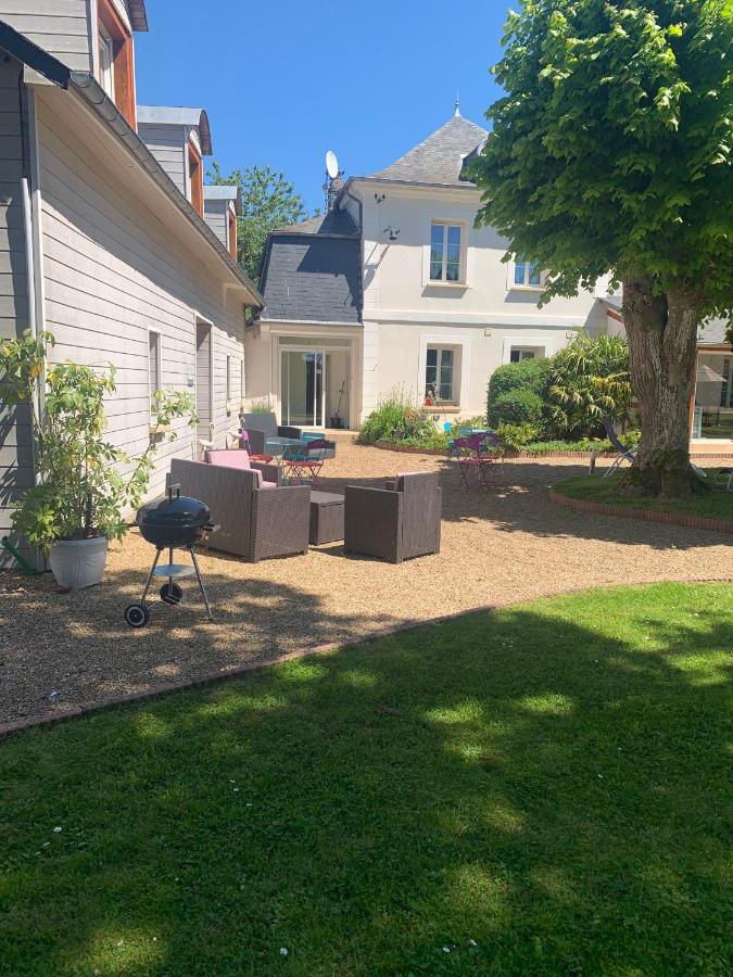 Bed and Breakfast Le Petit Manoir Farceaux Exterior foto