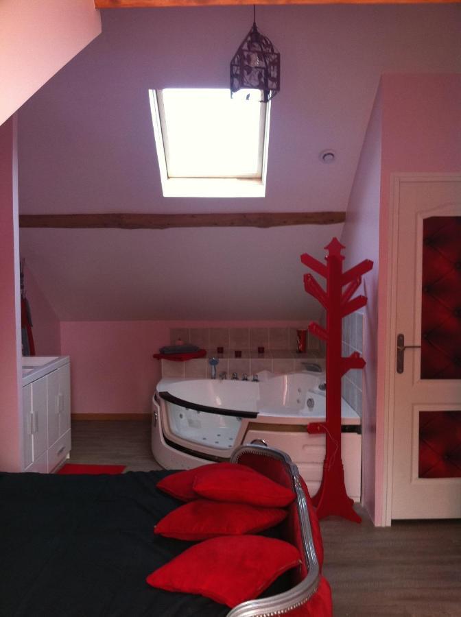 Bed and Breakfast Le Petit Manoir Farceaux Exterior foto